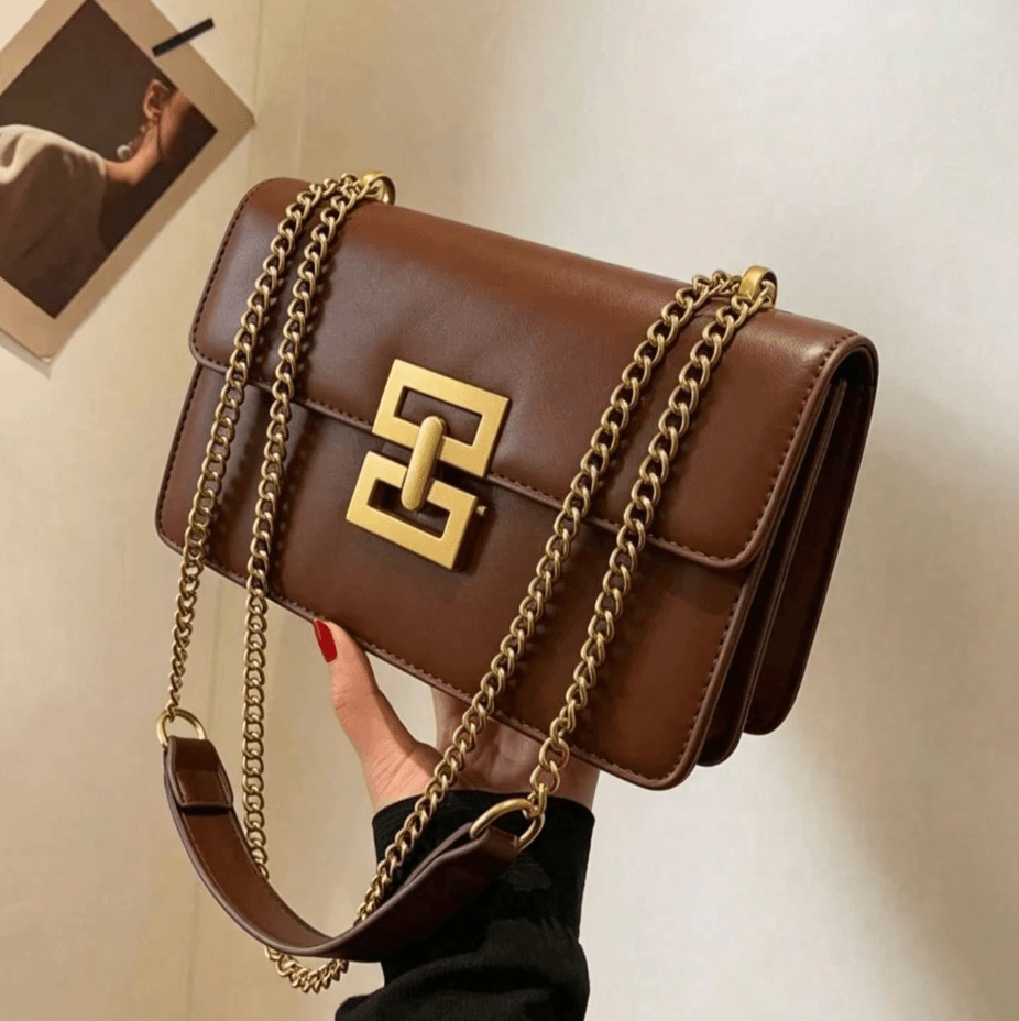 Bolso de hombro con cadena